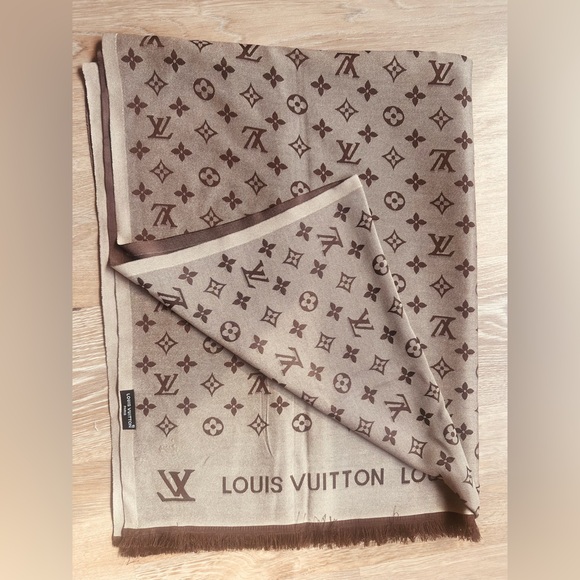 Lv Patterned Silk Cashmere Double Sided Shawl black& white - Picture 3 of 3